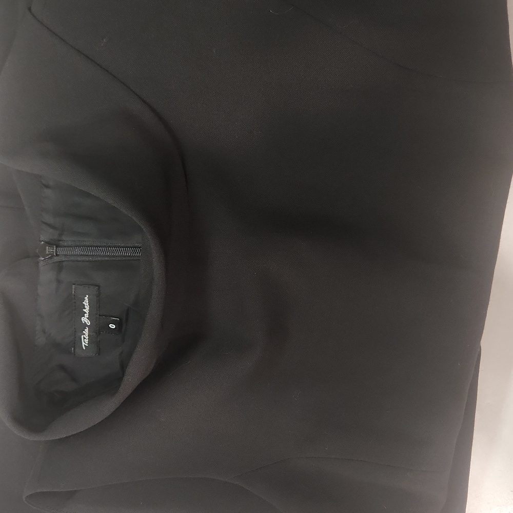 Talula Babiron Aritzia Black Women’s Dress - Sleek Evening Style